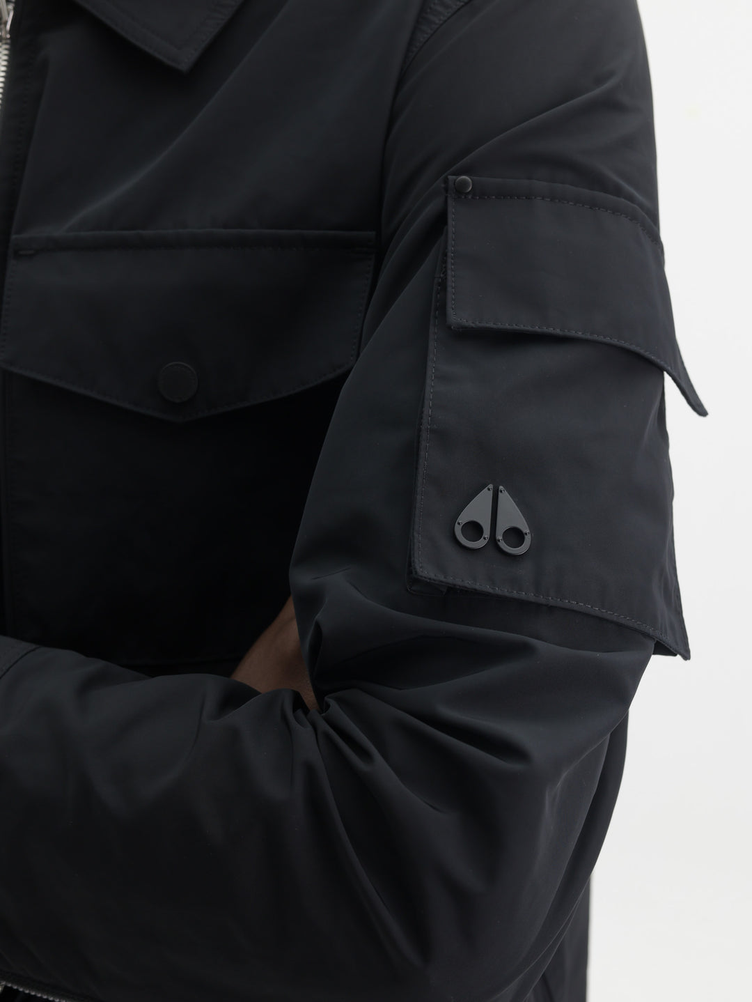 Moose Knuckles Jacket Zip Arm Pock Logo Black
