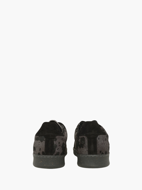 Les Deux Sneaker Pony Hair Raven Grey